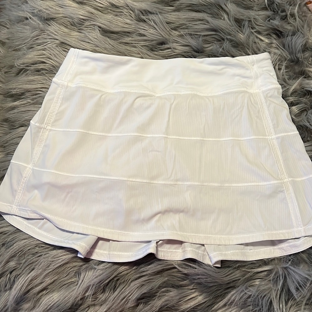 White lululemon skirt size 6 long